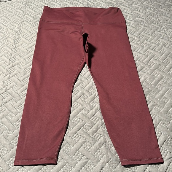 Fabletics Define High-Waisted 7/8 Bright Burgundy Leggings, NWT’s, Size XXL/1X - Picture 3 of 9